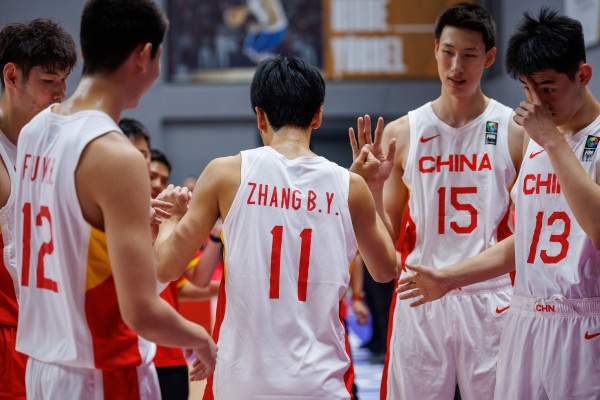 大爆冷！中国U17男篮73-70逆转世界第二法国男篮取得首胜！